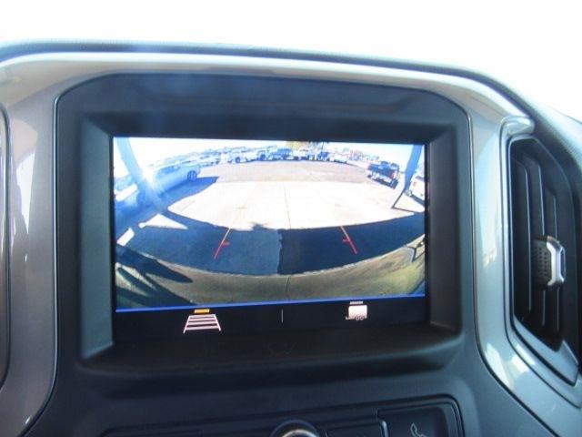 Chevrolet Silverado 1500 Custom Trail Boss Crew Cab Short Box 4WD 2021