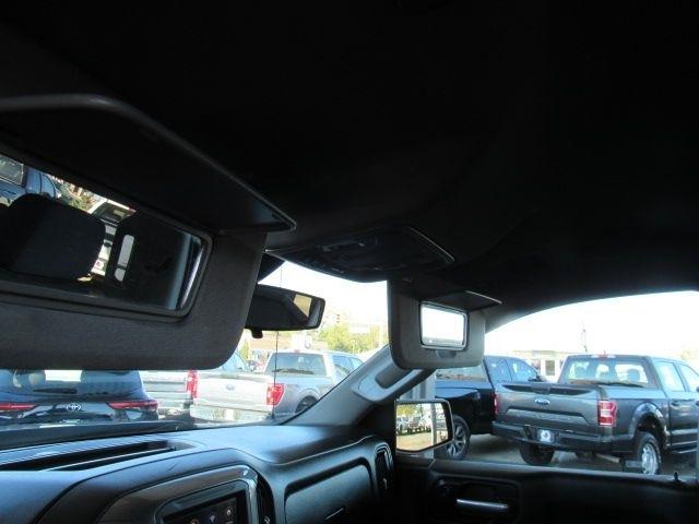 Chevrolet Silverado 1500 Custom Trail Boss Crew Cab Short Box 4WD 2021