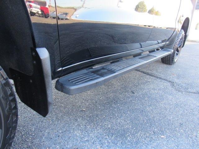Chevrolet Silverado 1500 Custom Trail Boss Crew Cab Long Box 4WD 2020