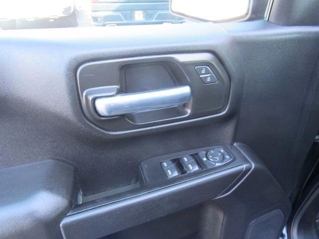 Chevrolet Silverado 1500 Custom Trail Boss Crew Cab Long Box 4WD 2020