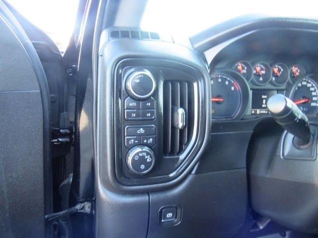 Chevrolet Silverado 1500 Custom Trail Boss Crew Cab Long Box 4WD 2020