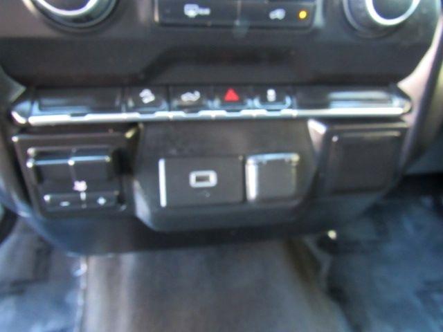Chevrolet Silverado 1500 Custom Trail Boss Crew Cab Long Box 4WD 2020