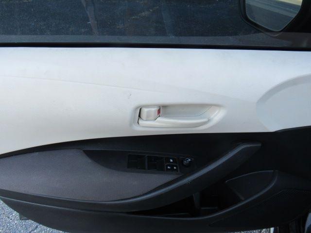Toyota Corolla LE 2022