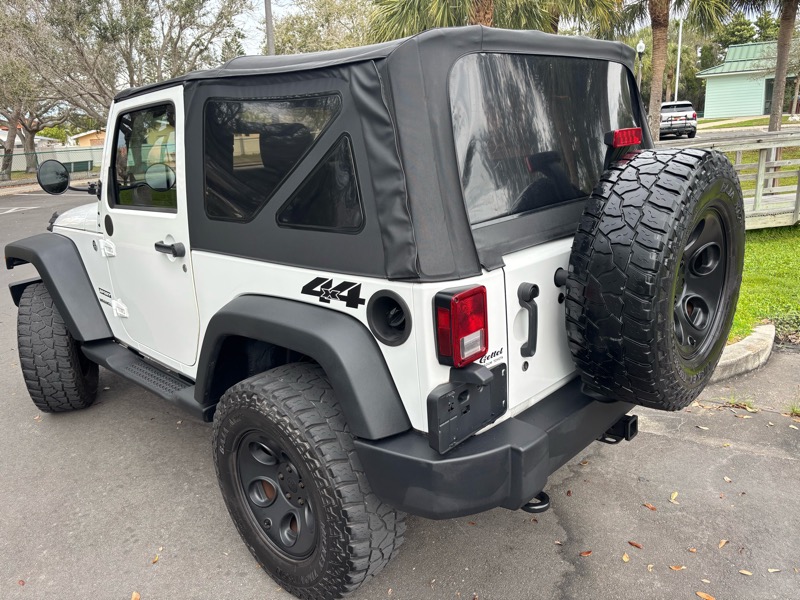 Jeep Wrangler Sport 4WD 2012