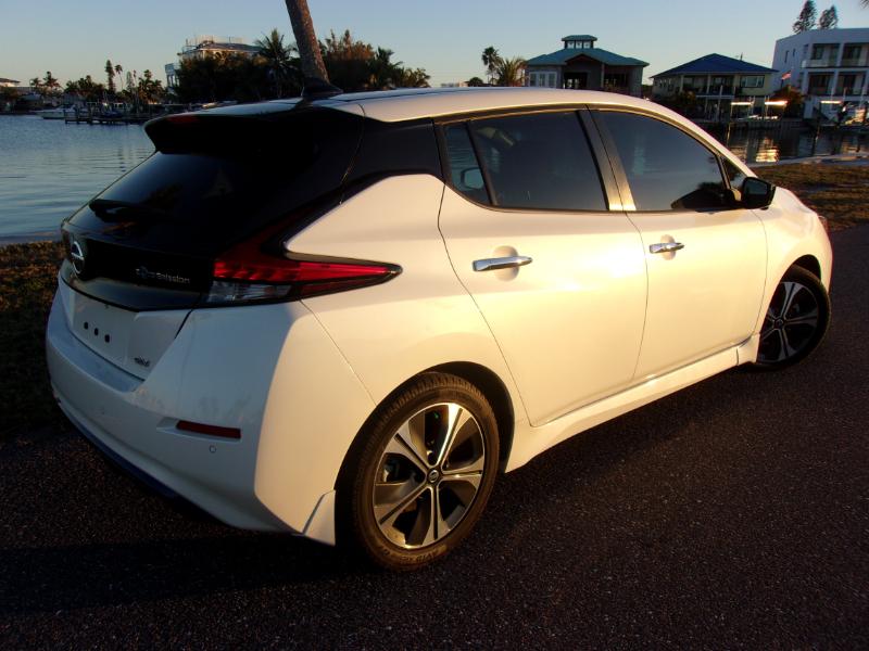 Nissan Leaf  2020