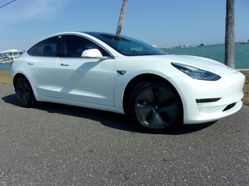 Tesla Model 3 Standard Range Plus 2020