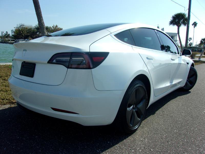 Tesla Model 3 Standard Range Plus 2020