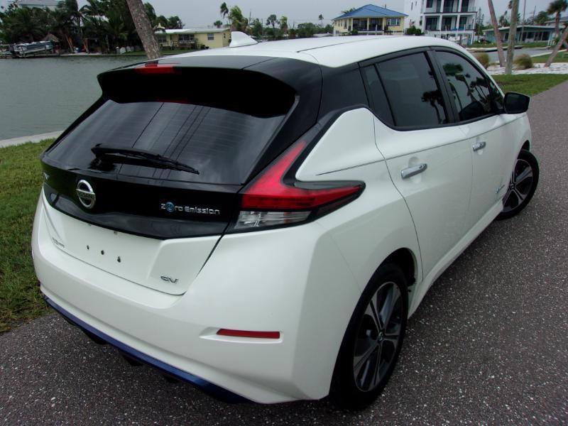 Nissan Leaf SV 2020