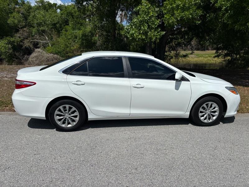 Toyota Camry 2014.5 4dr Sdn I4 Auto LE (Natl) 2016