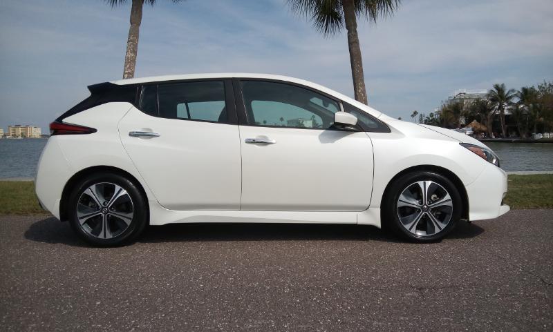 Nissan Leaf SV 2020