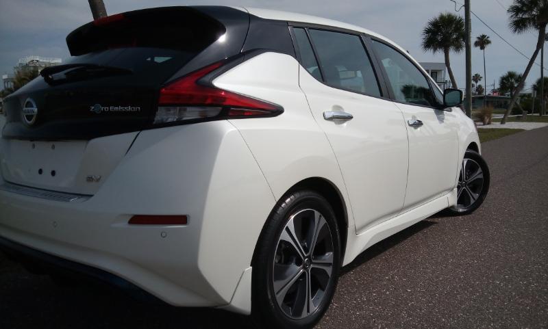 Nissan Leaf SV 2020