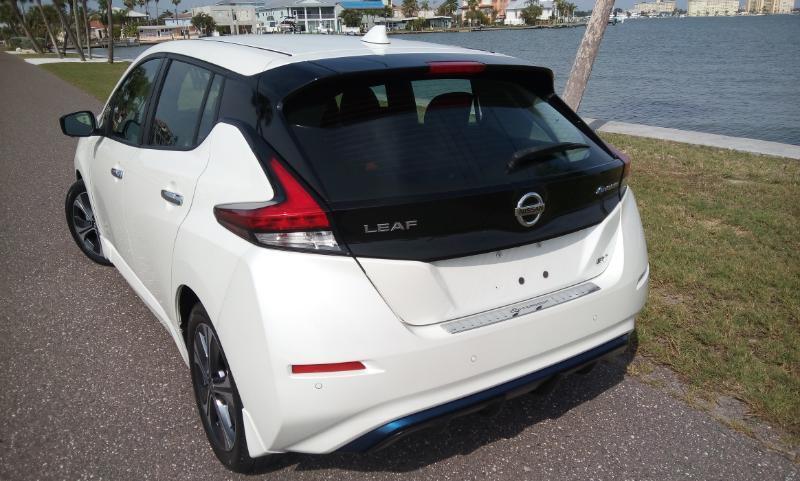 Nissan Leaf SV 2020