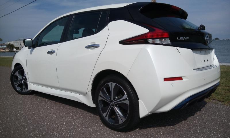 Nissan Leaf SV 2020