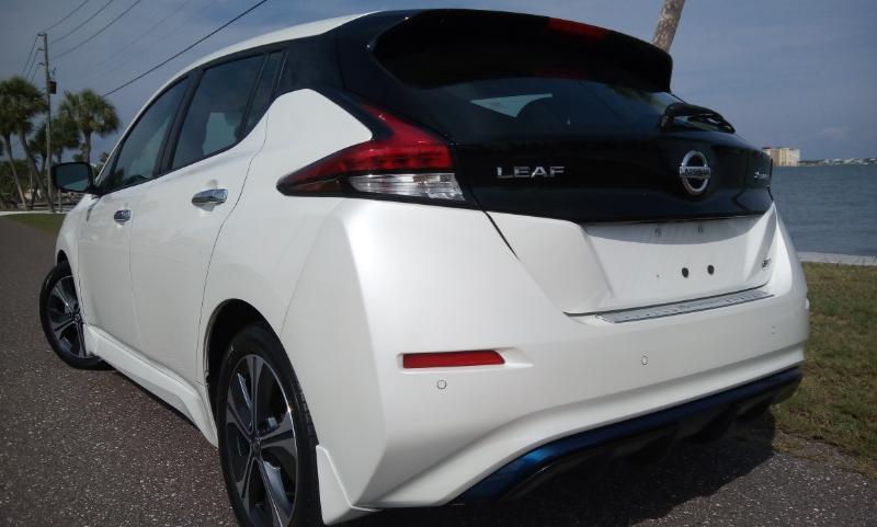 Nissan Leaf SV 2020