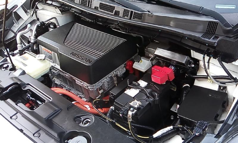 Nissan Leaf SV 2020