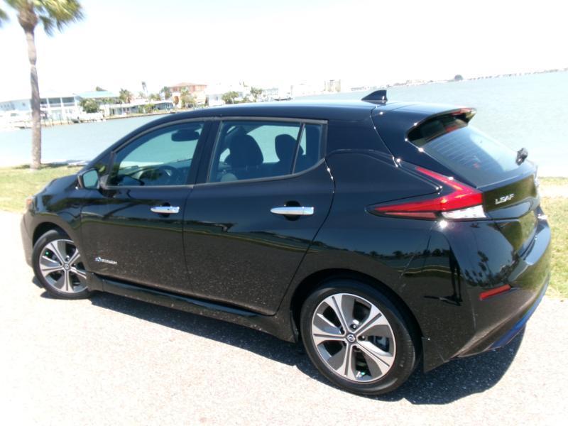 Nissan Leaf SV 2018