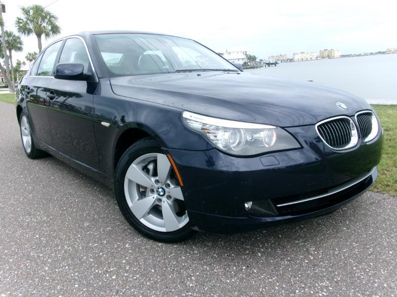 BMW 5-Series 528xi 2008