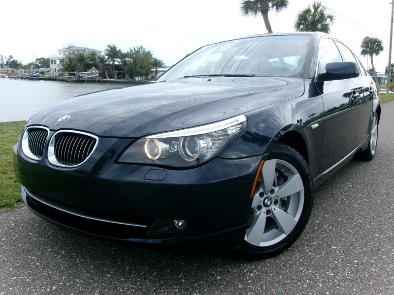 BMW 5-Series 528xi 2008