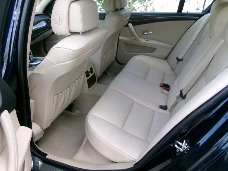 BMW 5-Series 528xi 2008