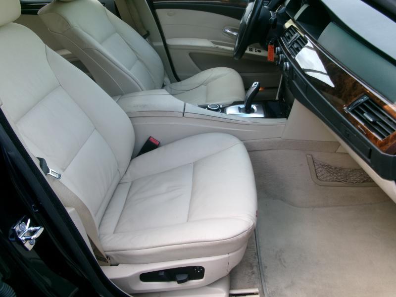 BMW 5-Series 528xi 2008
