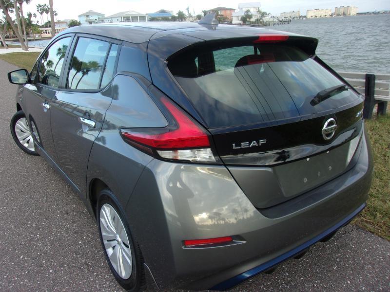 Nissan Leaf S 2022