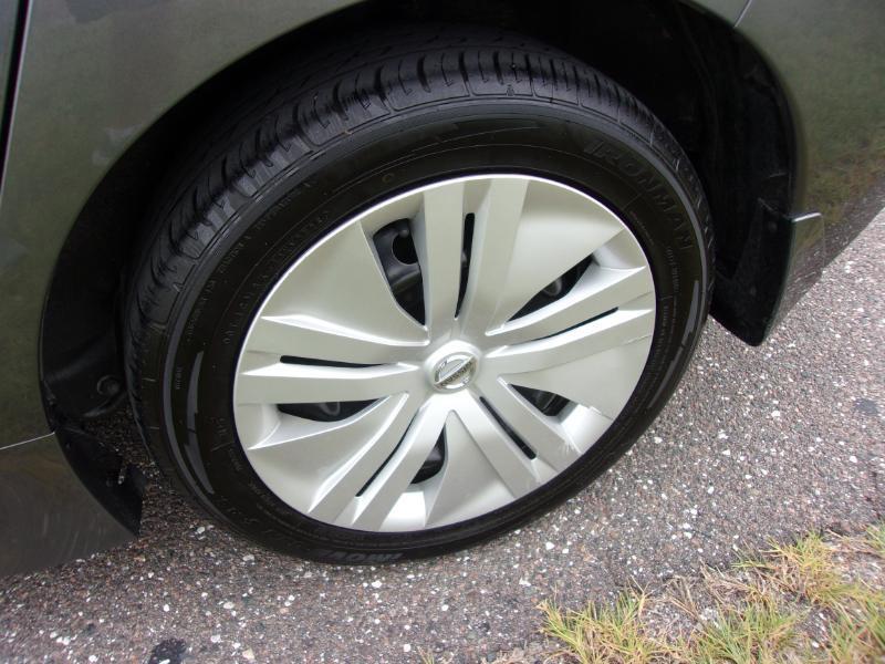 2022 Nissan LEAF S - Photo 10