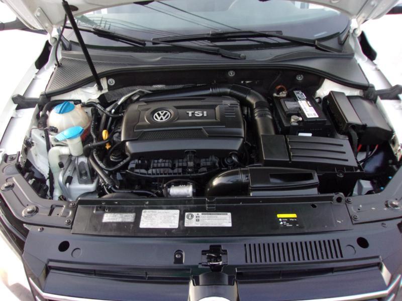 Volkswagen Passat 1.8T S AT 2014