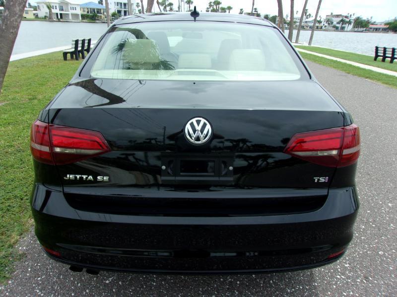 Volkswagen Jetta 1.4T SE Manual 2017