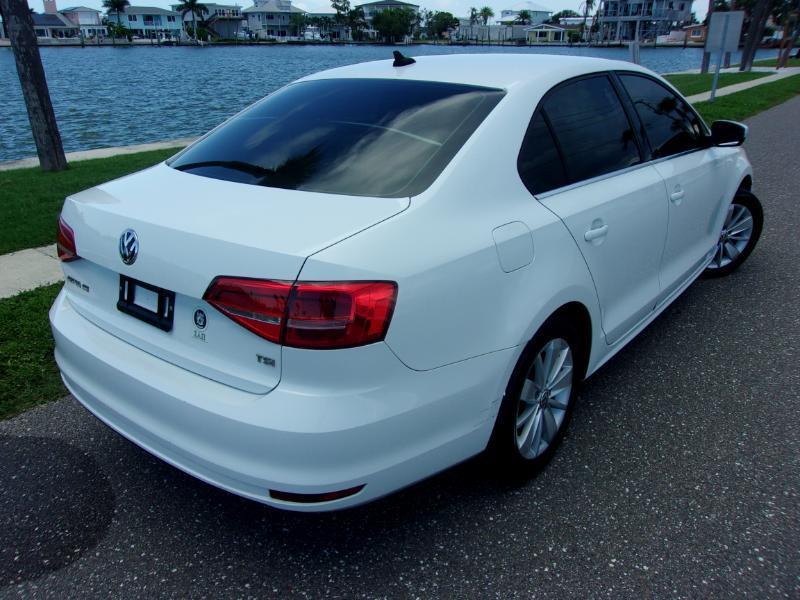 Volkswagen Jetta SE 2015