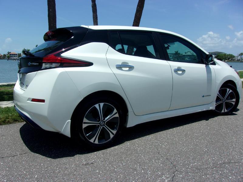 Nissan Leaf SV 2018