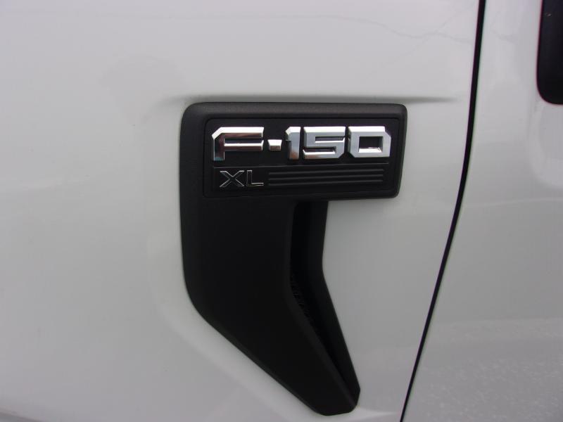 Ford F-150 XL 2WD Reg Cab 8' Box 2023