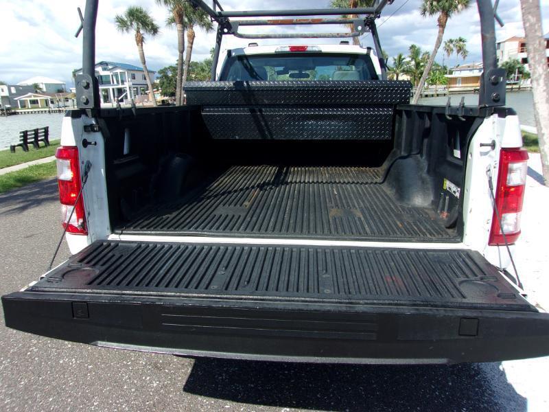 Ford F-150 XL 2WD Reg Cab 8' Box 2023