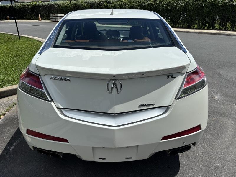 Acura TL 5-Speed AT SH-AWD with Tech Package 2009