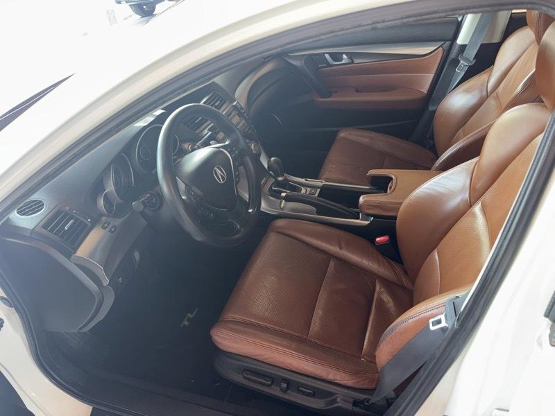 Acura TL 5-Speed AT SH-AWD with Tech Package 2009