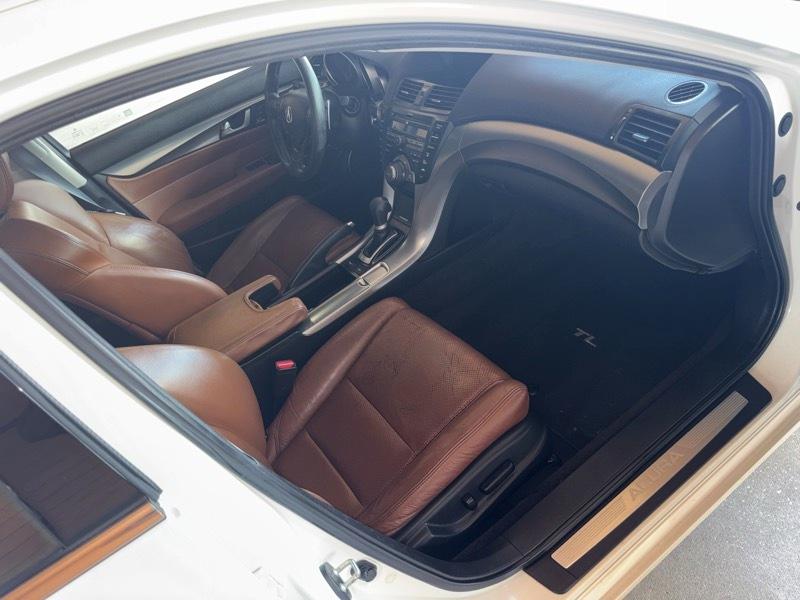 Acura TL 5-Speed AT SH-AWD with Tech Package 2009