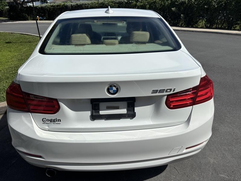 BMW 3-Series 320i Sedan 2015