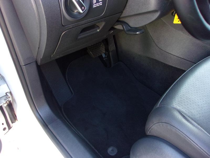 Volkswagen Jetta SportWagen 2.0L TDI 2013