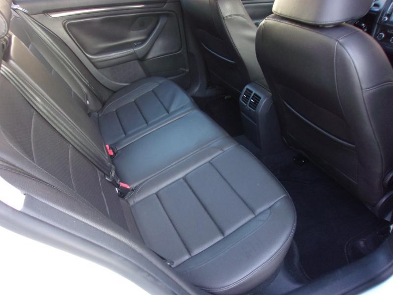 Volkswagen Jetta SportWagen 2.0L TDI 2013