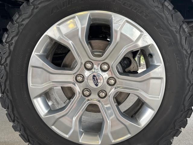 2022 Ford F-150 Platinum photo 4