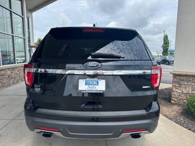 2018 Ford Explorer XLT photo 3