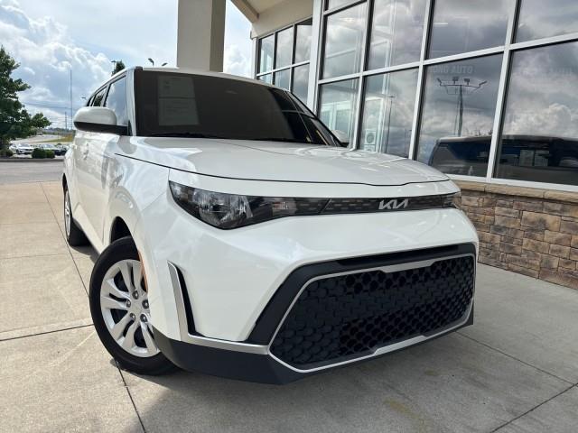 2024 Kia Soul LX's photo