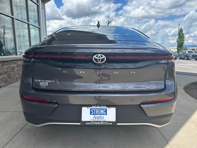 Toyota Crown  2024