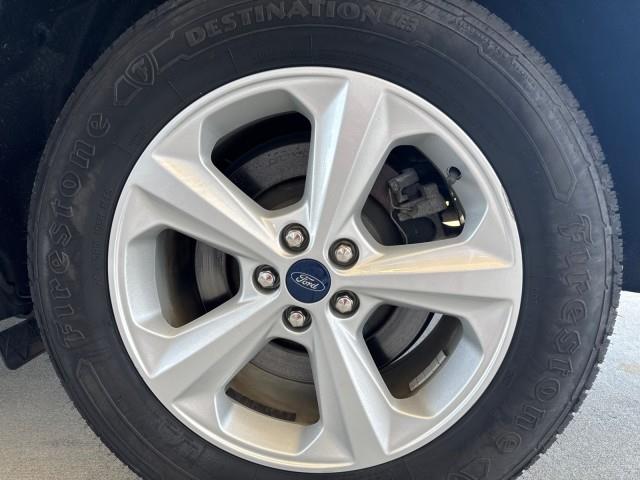 2021 Ford Edge SE photo 4