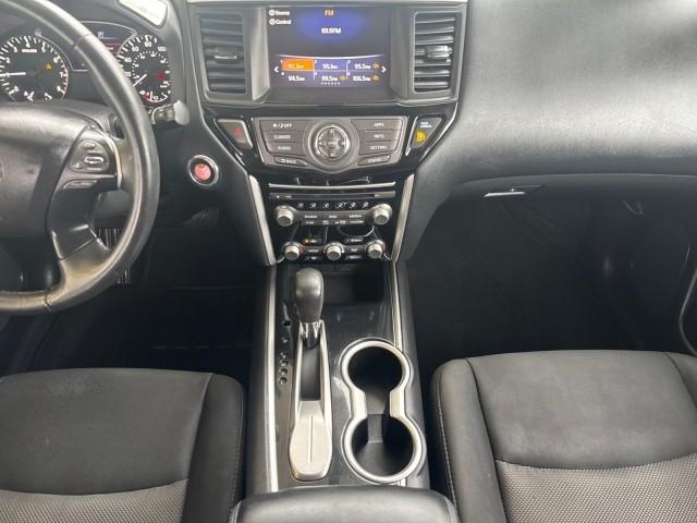Nissan Pathfinder  2020