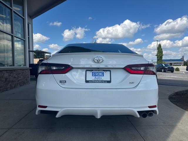 2024 Toyota Camry SE photo 3