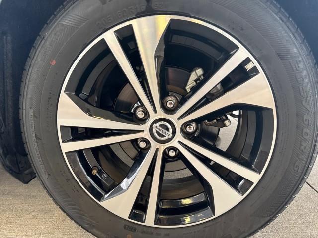 2023 Nissan Sentra SV photo 4