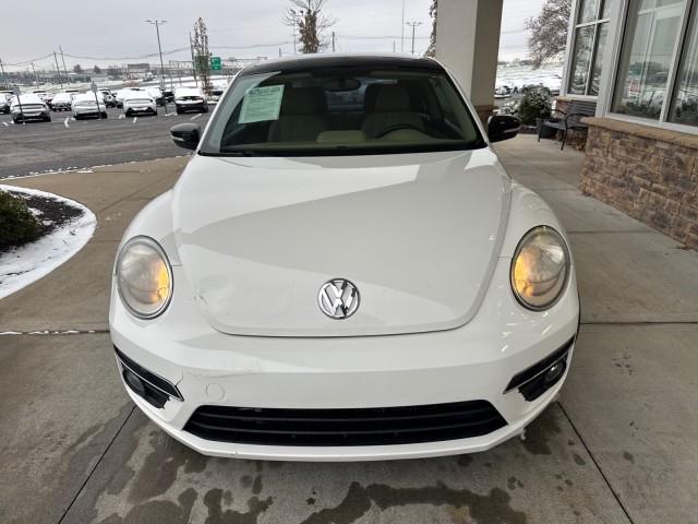 2014 Volkswagen Beetle Turbo R-Line photo 2