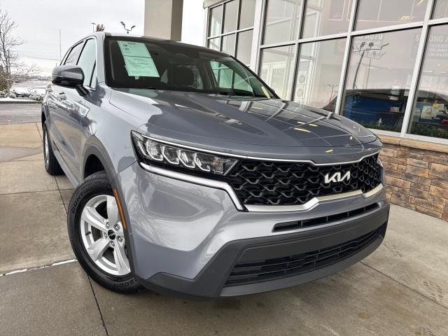 2023 Kia Sorento LX's photo