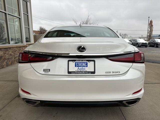 Lexus ES 350  2022