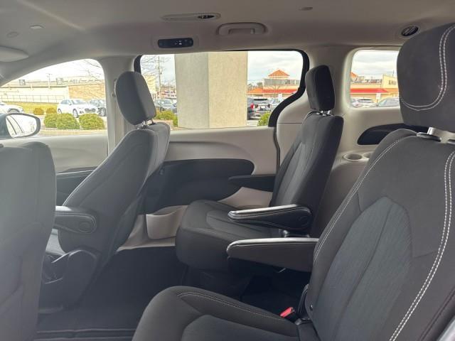 Chrysler Voyager  2023